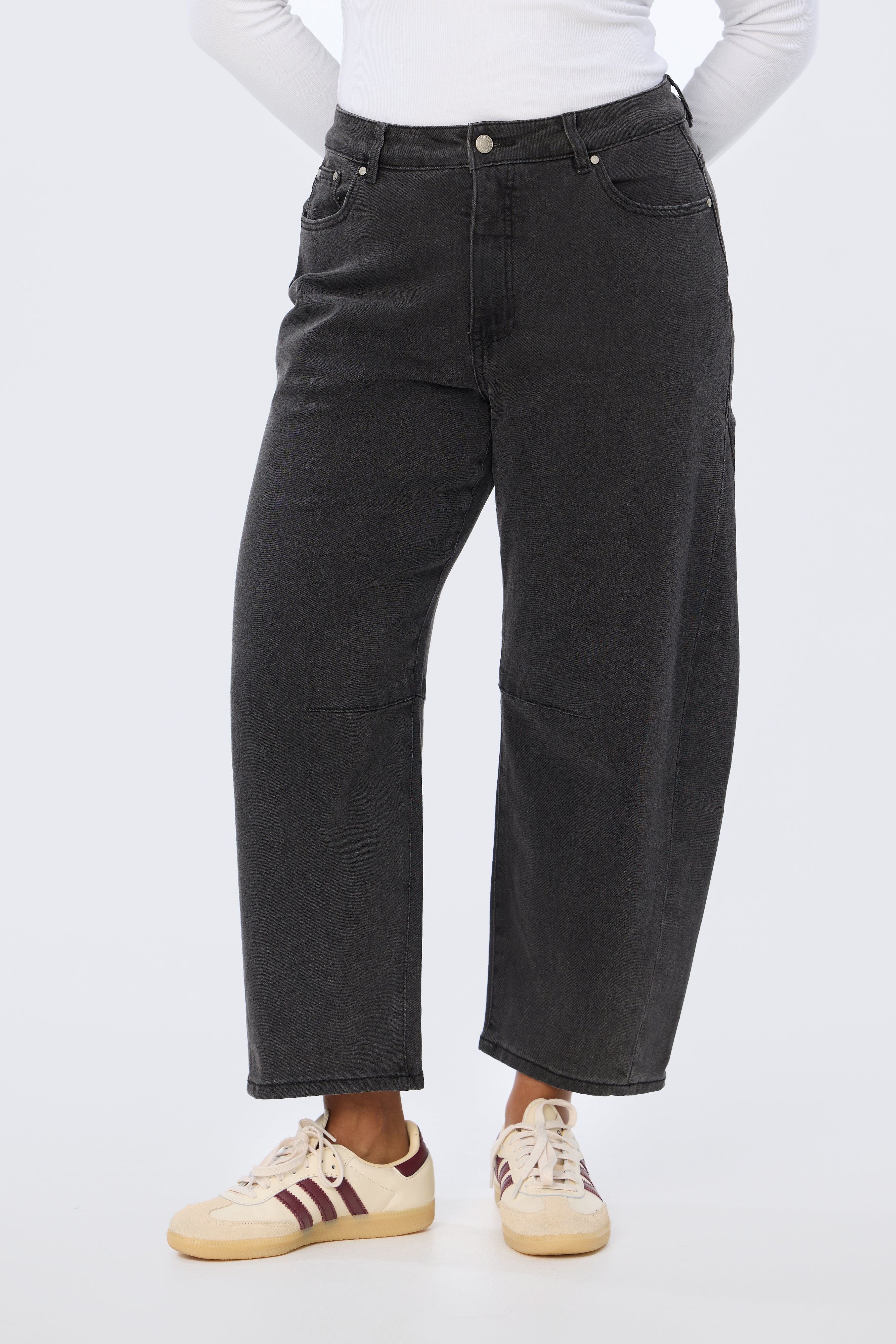 Horseshoe Jeans - Black Wash (Pre-Order) - Image 7