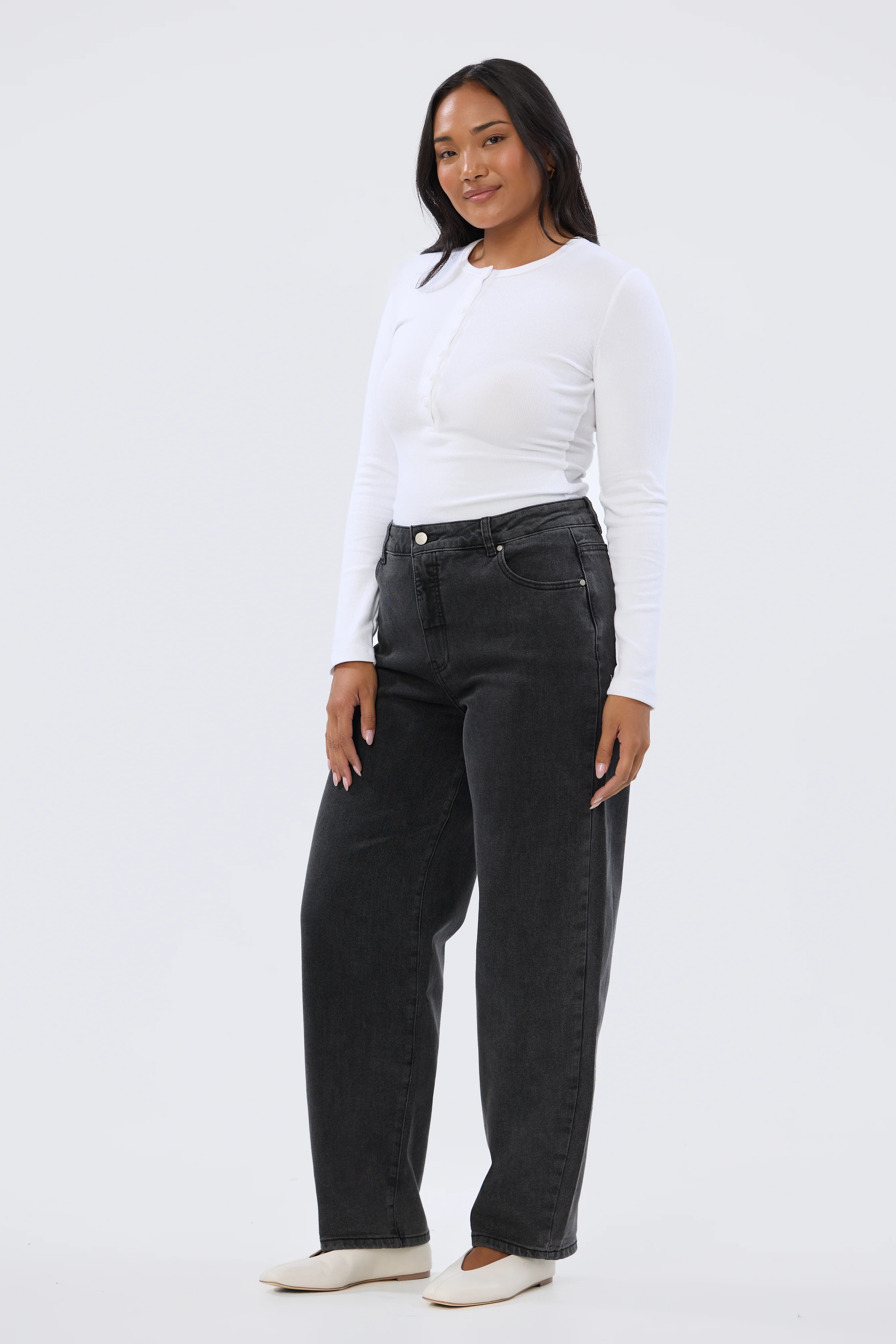 Signature Barrel Leg Jeans - Black Wash (Pre-Order) - Image 10