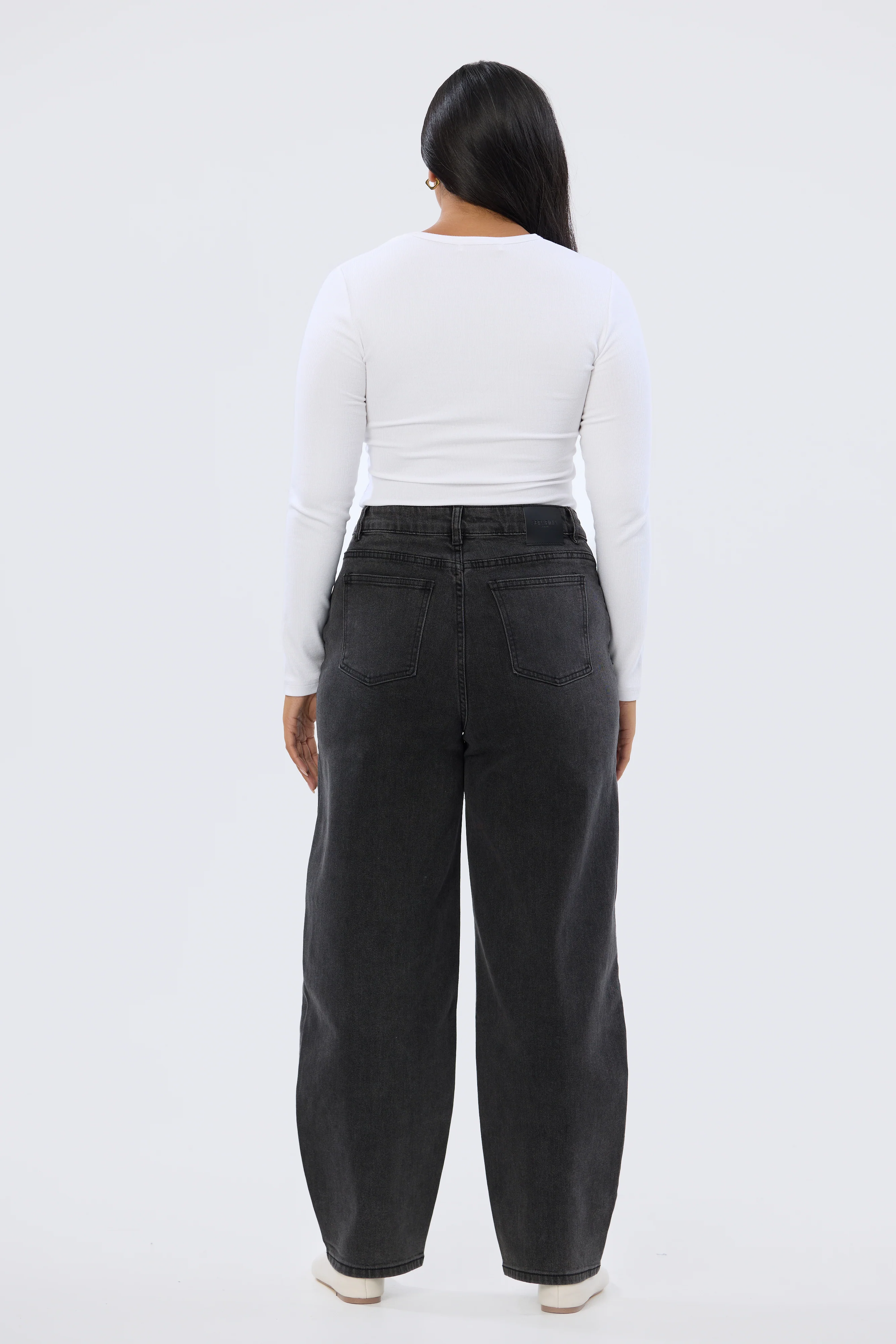 Signature Barrel Leg Jeans - Black Wash (Pre-Order) - Image 11