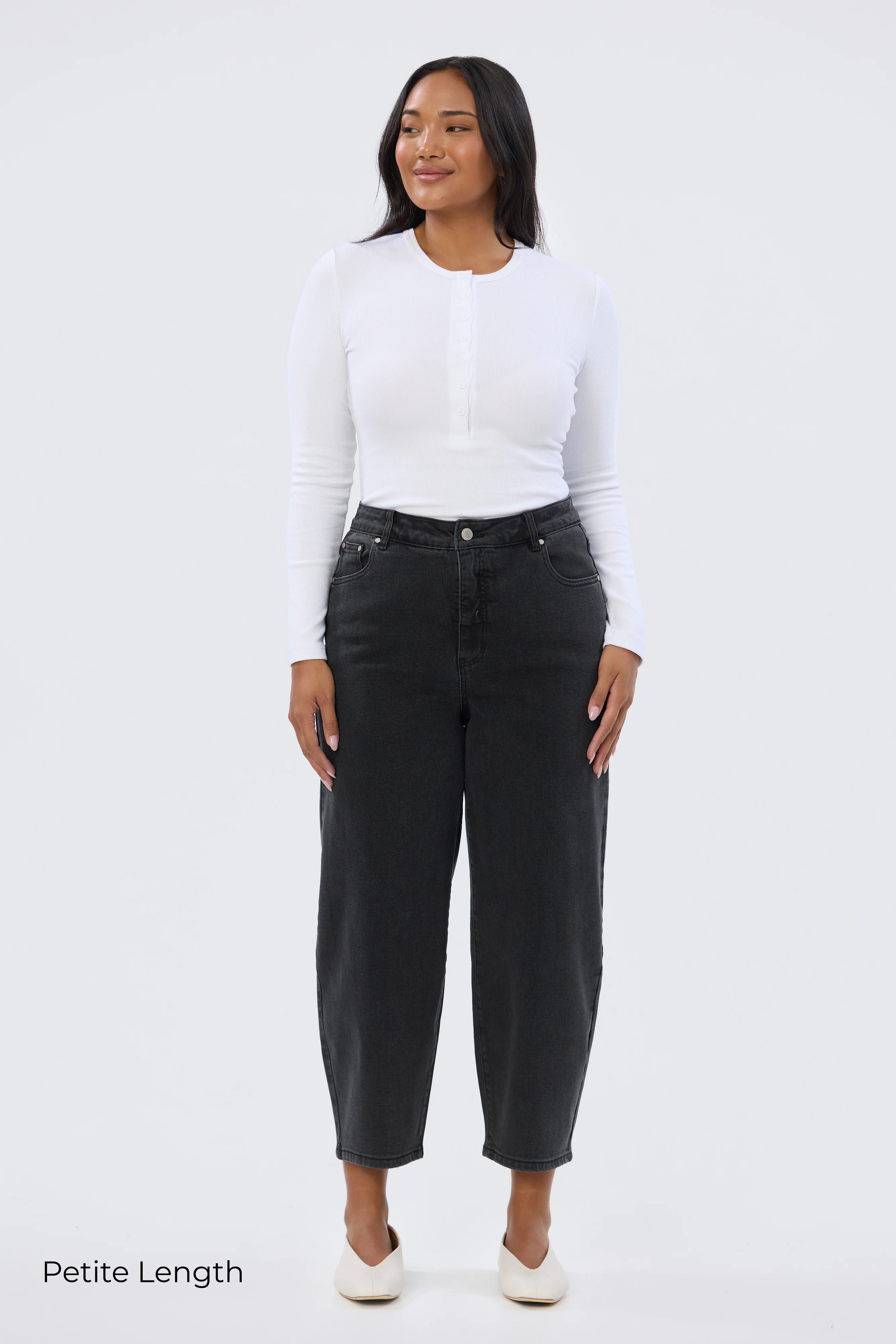 Signature Barrel Leg Jeans - Black Wash (Pre-Order) - Image 5