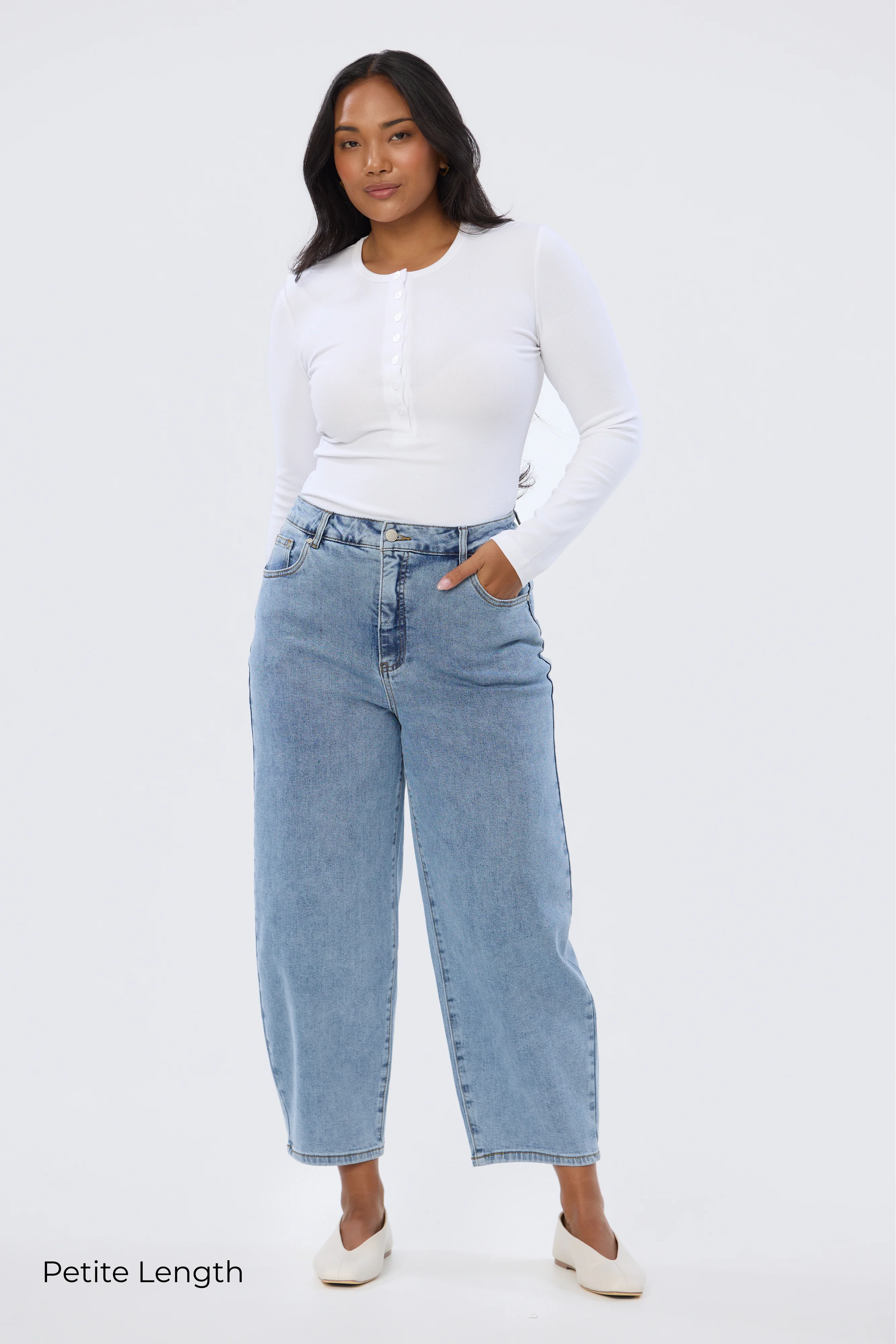 Signature Barrel Leg Jeans - Mid Blue Wash - Image 5