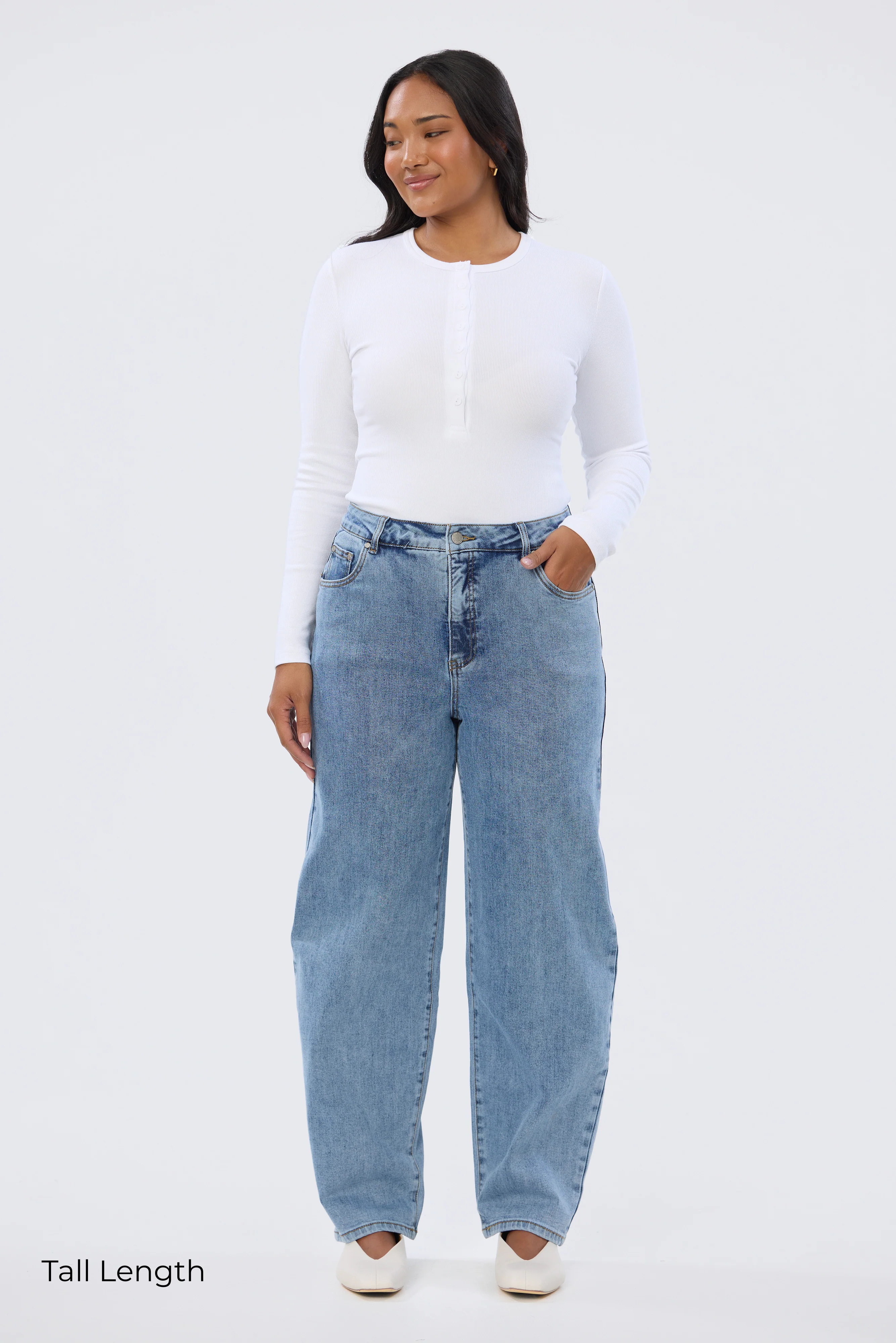 Signature Barrel Leg Jeans - Mid Blue Wash - Image 9