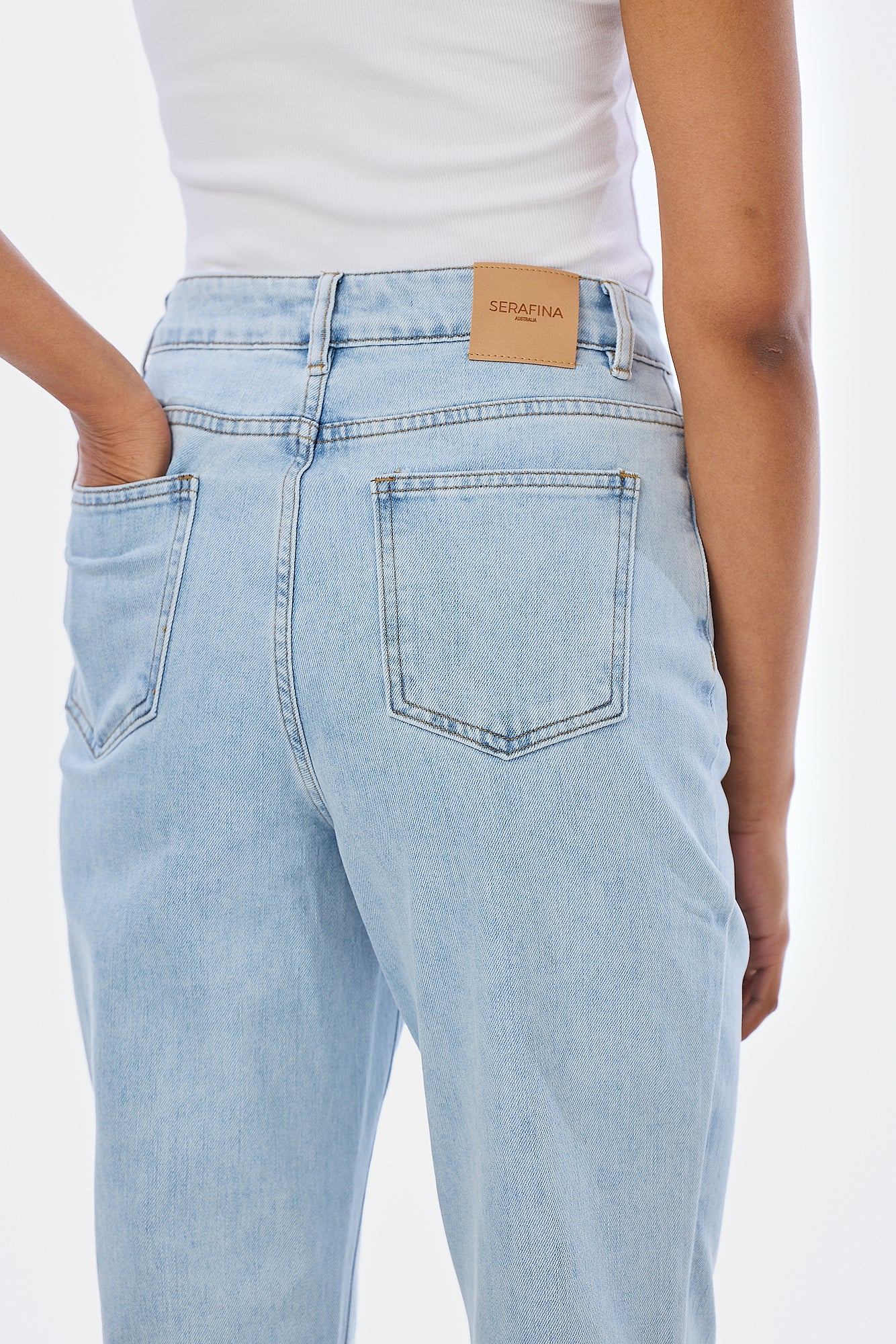 Signature Slim Leg Jeans - Light Blue Wash - Image 11