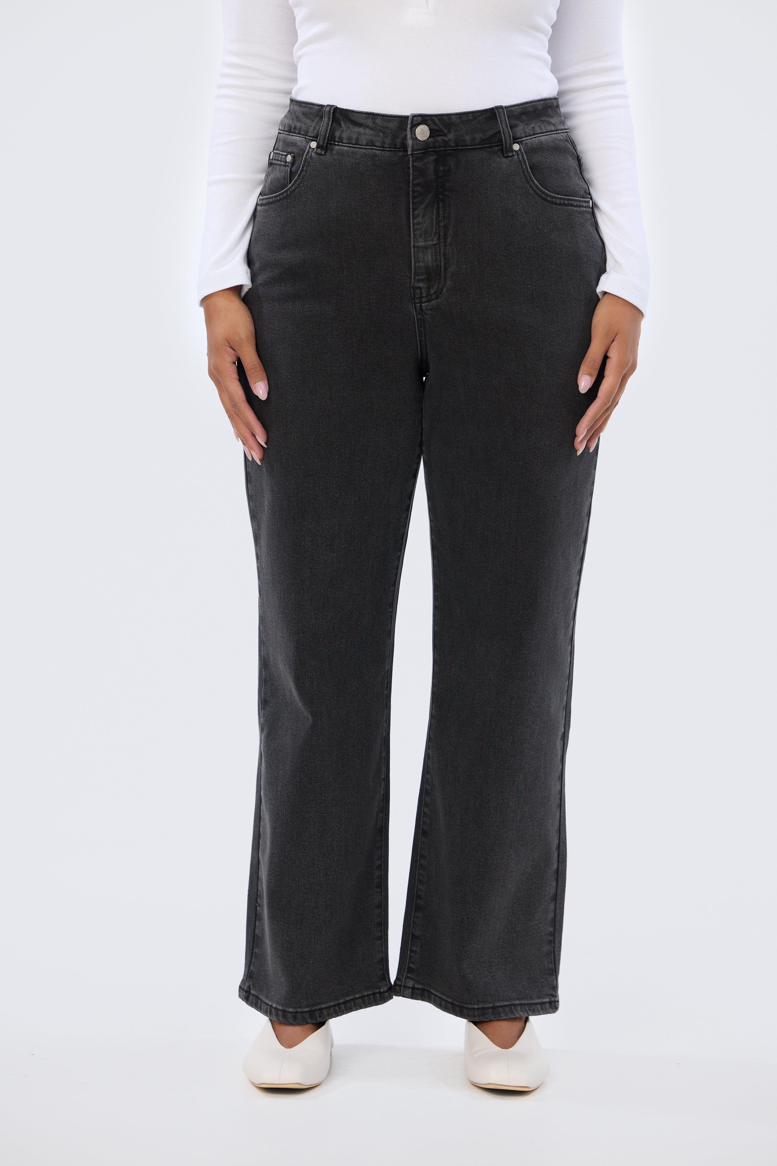 Signature Straight Leg Jeans - Black Wash (Pre-Order) - Image 5