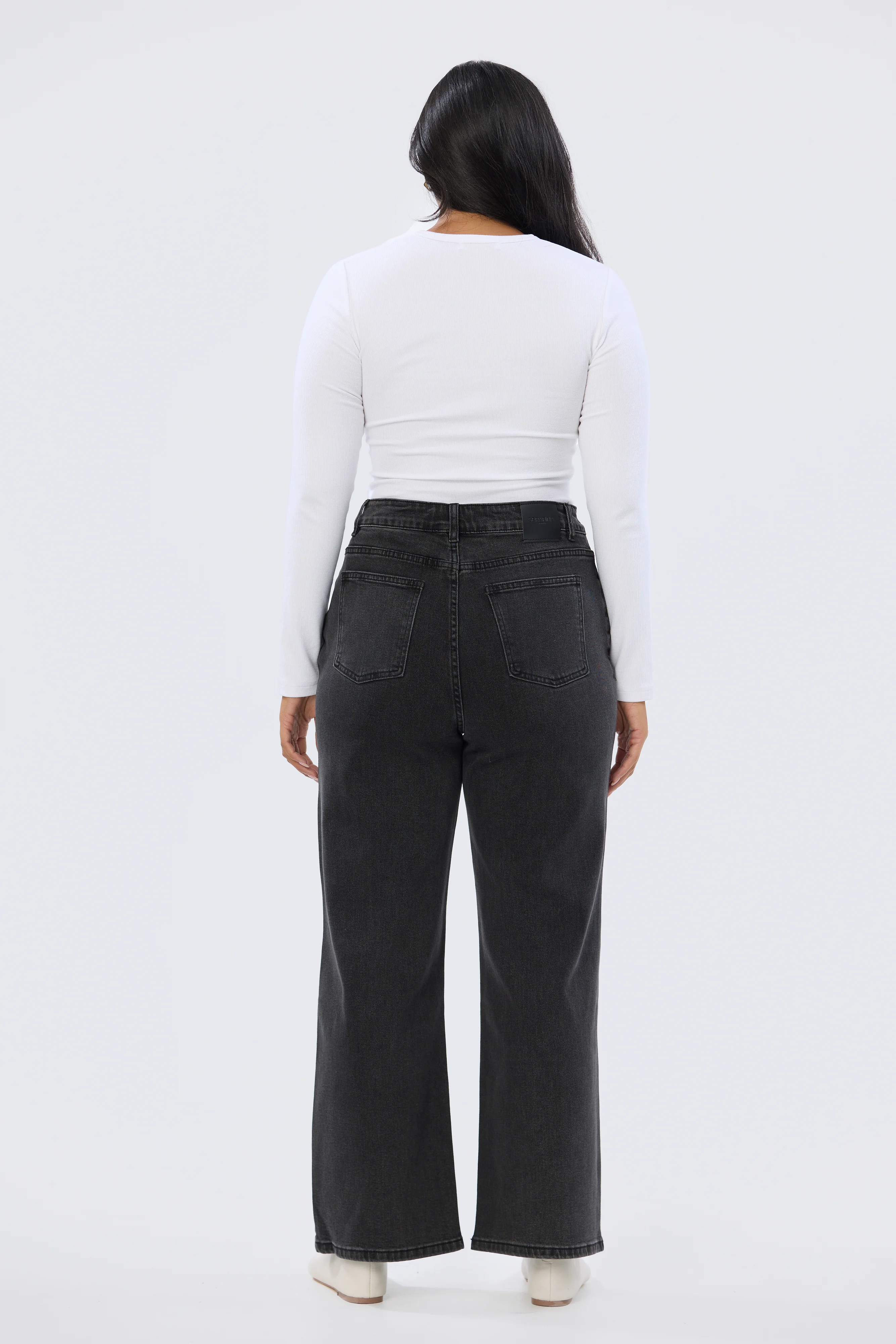 Signature Straight Leg Jeans - Black Wash (Pre-Order) - Image 7