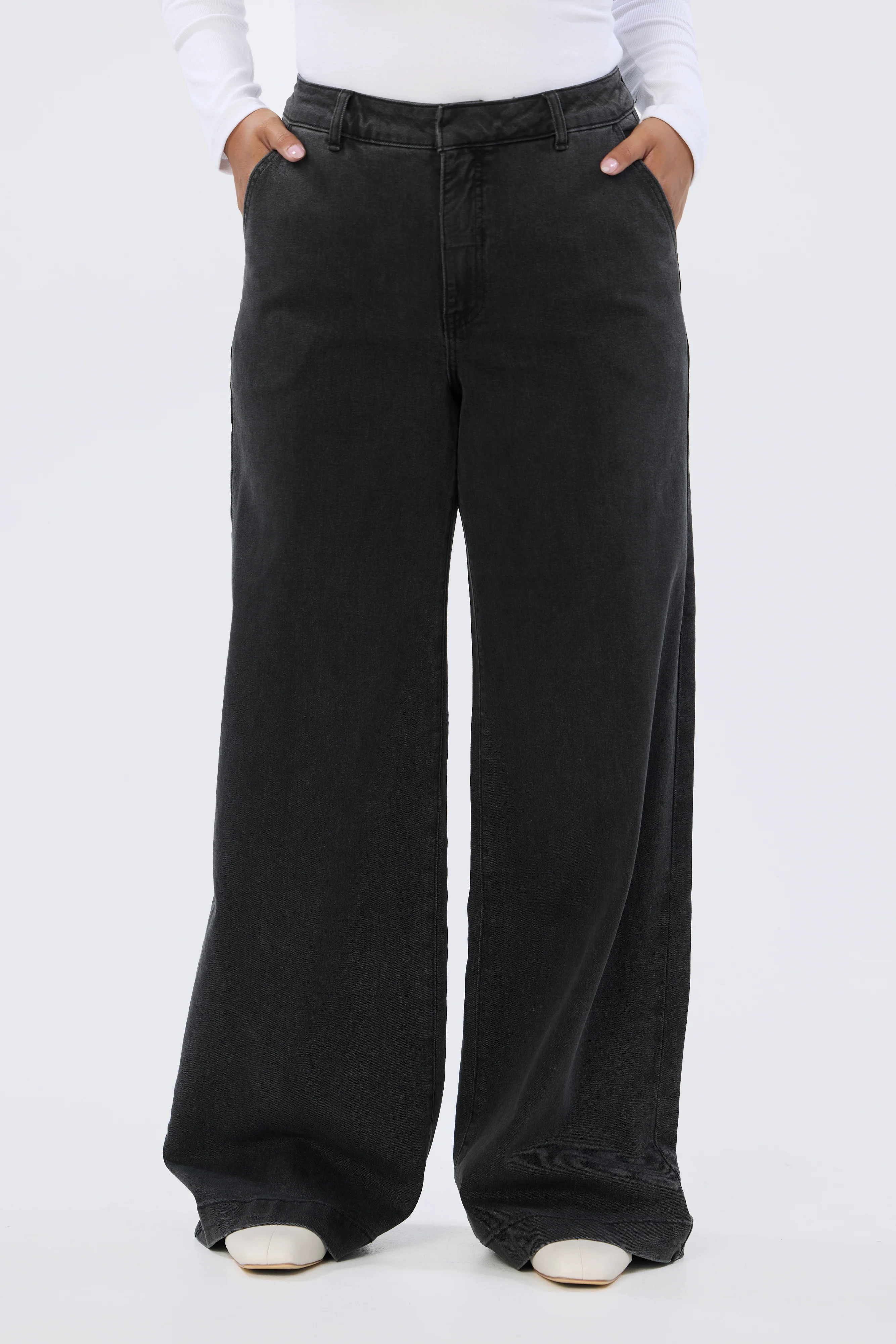 Signature Wide Leg Jeans - Black Wash (Pre-Order) - Image 10