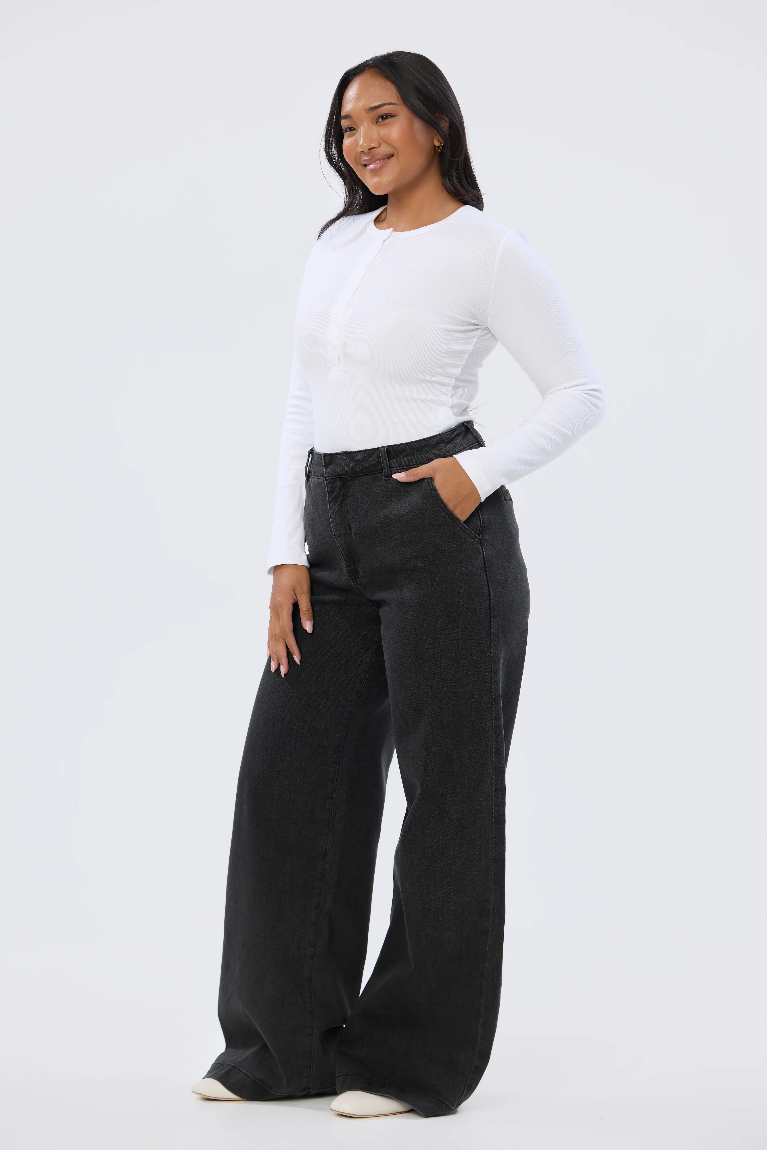 Signature Wide Leg Jeans - Black Wash (Pre-Order) - Image 12