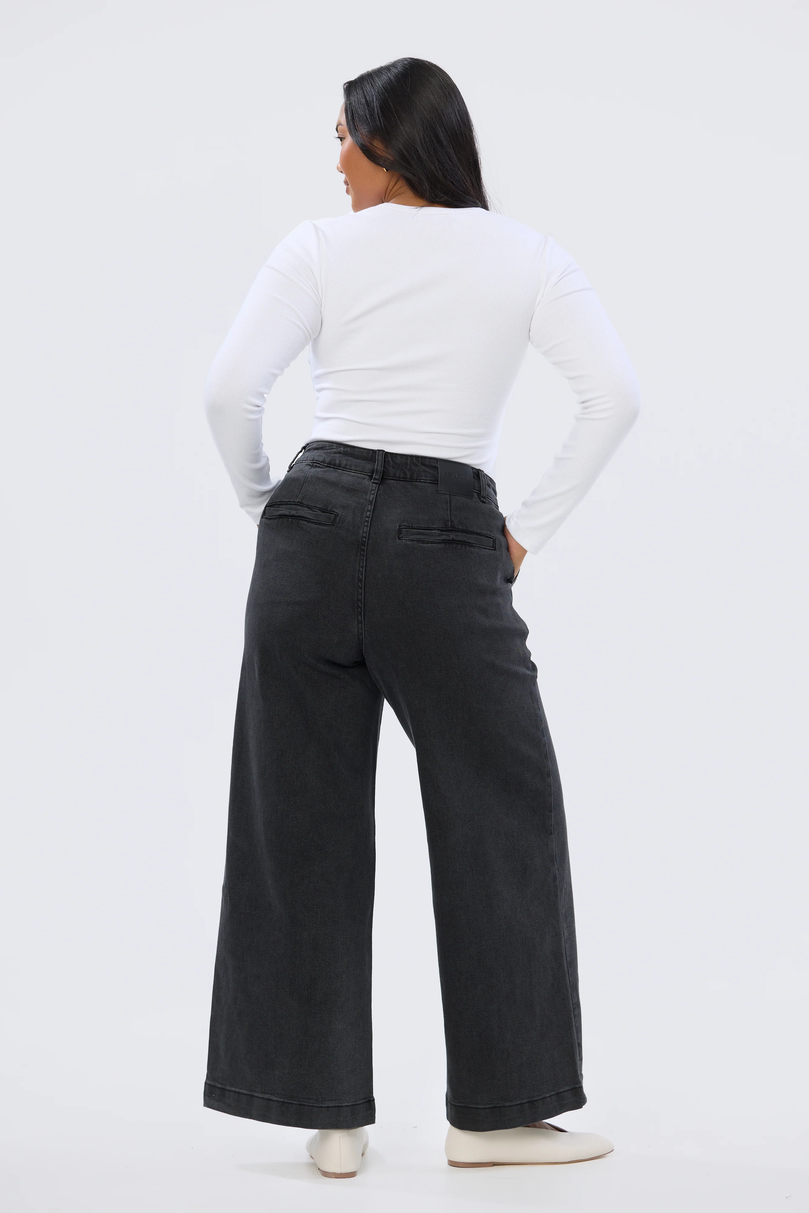 Signature Wide Leg Jeans - Black Wash (Pre-Order) - Image 8