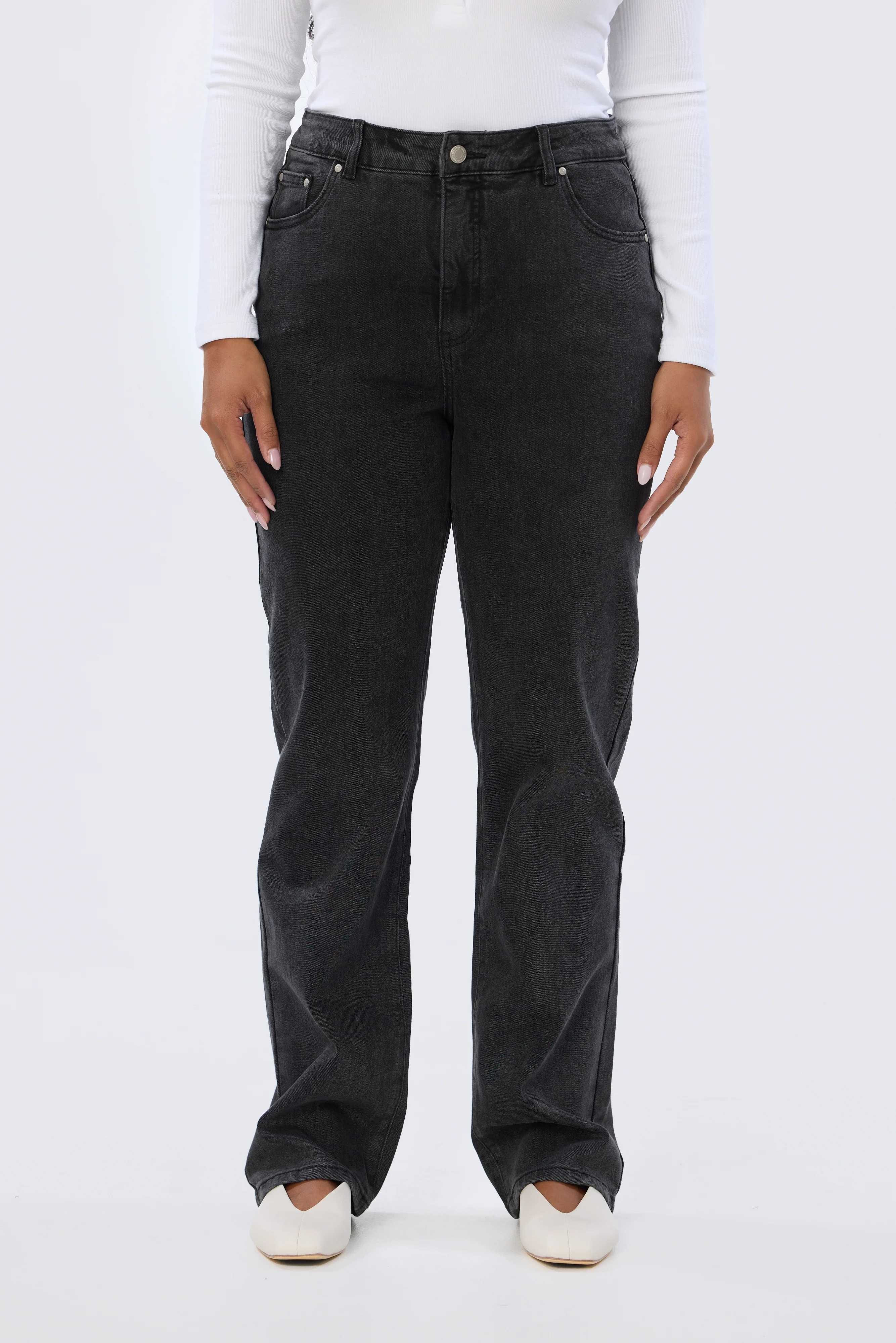 Signature Slim Leg Jeans - Black Wash (Pre-Order) - Image 11
