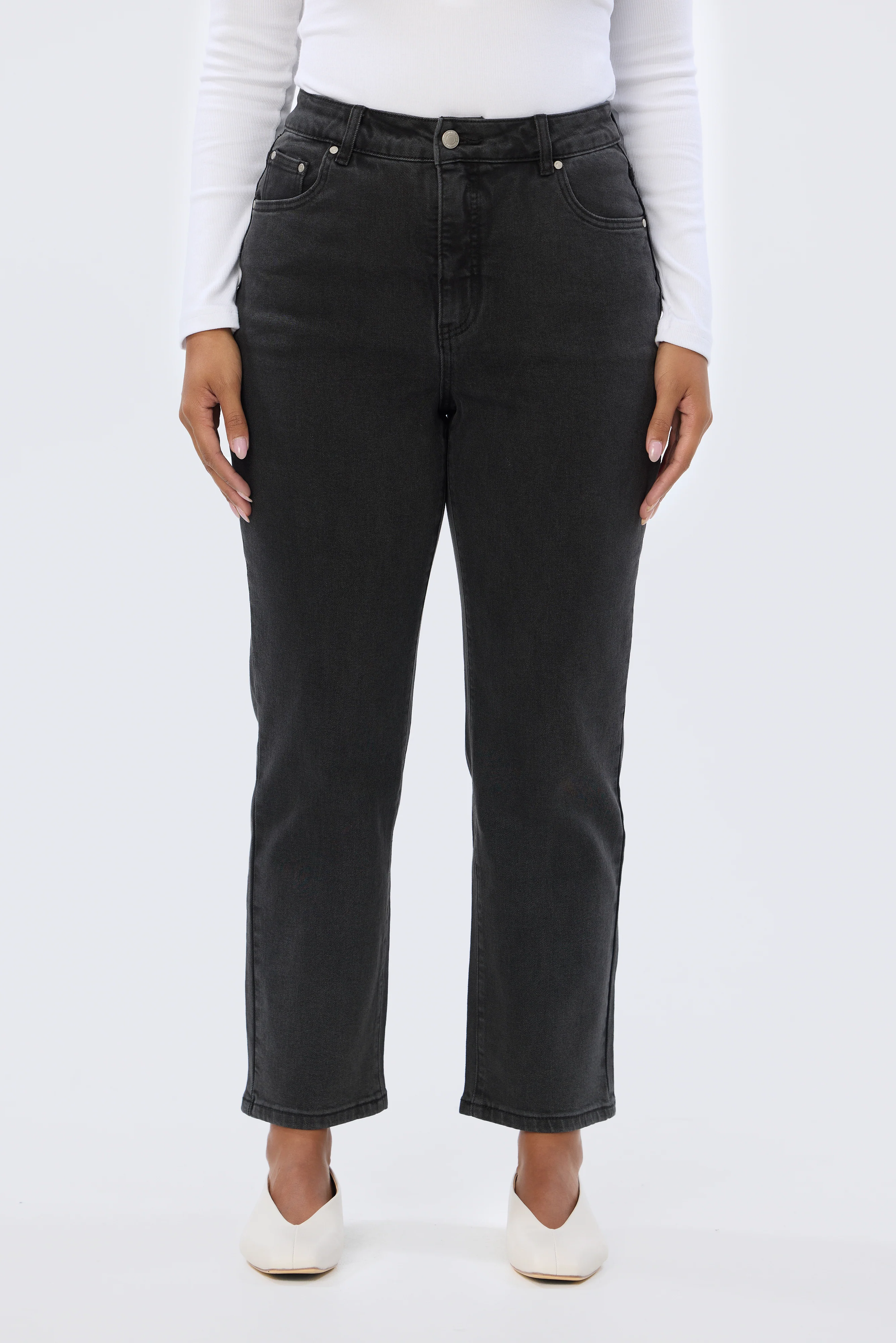 Signature Slim Leg Jeans - Black Wash (Pre-Order) - Image 6